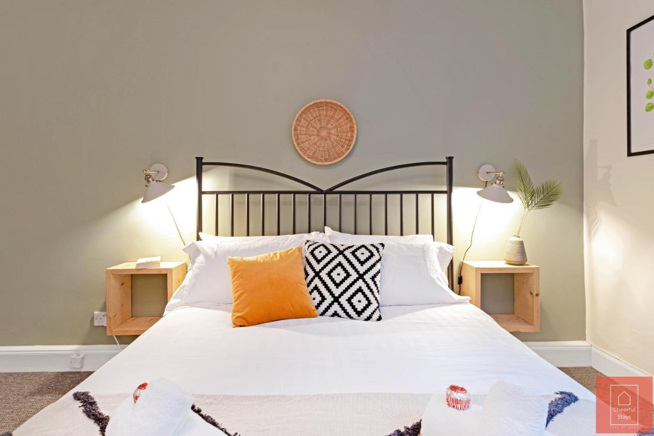 Cheerful Stays: Spacious Flat In Vibrant Leith EDI Exterior foto